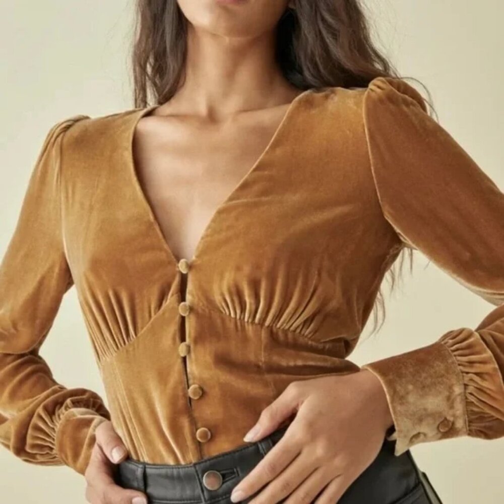 ⚠️ LAST CALL ‼️ Consign soon - NWT Reformation Seraphine Top